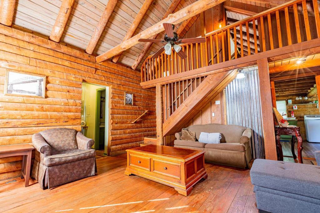 Вилла Authentic Log Cabin Mins From Chatts Best Sites Чаттануга Экстерьер фото