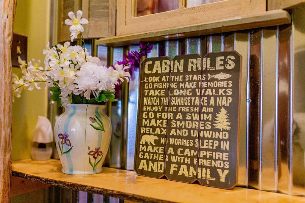 Вилла Authentic Log Cabin Mins From Chatts Best Sites Чаттануга Экстерьер фото