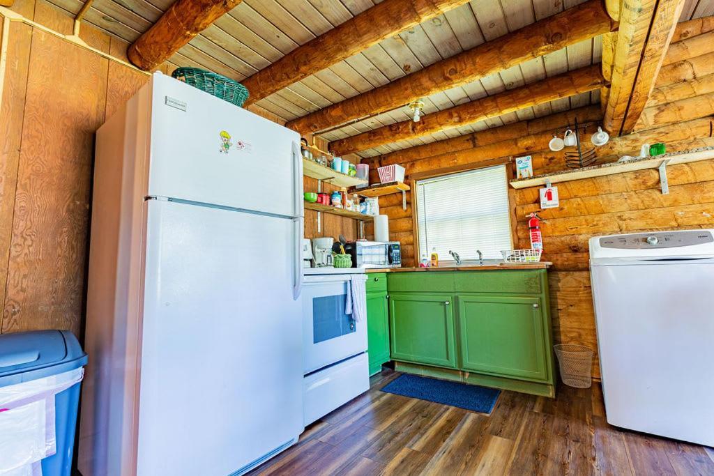 Вилла Authentic Log Cabin Mins From Chatts Best Sites Чаттануга Экстерьер фото